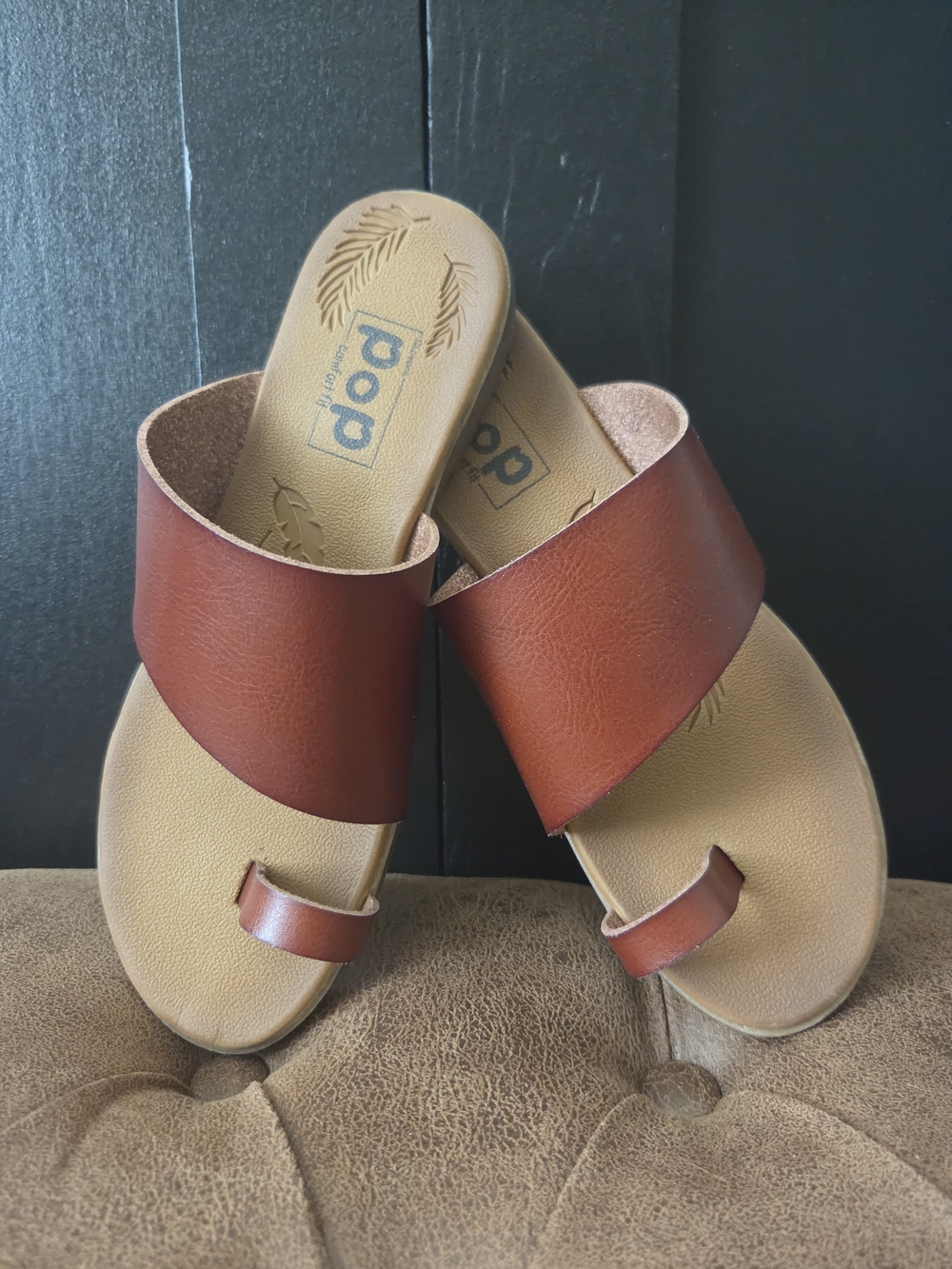 pop Women’s Tan-Brown Slide Sandals with Toe Loop ~ Size 6